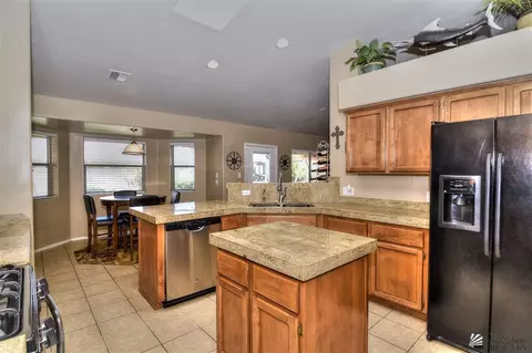 8446 E Topeka Pl, Yuma, AZ 85365 photo 4