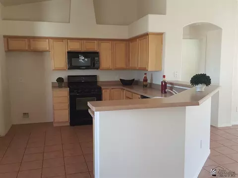 10213 E 35 St, Yuma, AZ 85365 photo 2