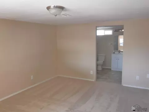 924 E 25 Pl, Yuma, AZ 85365 photo 9