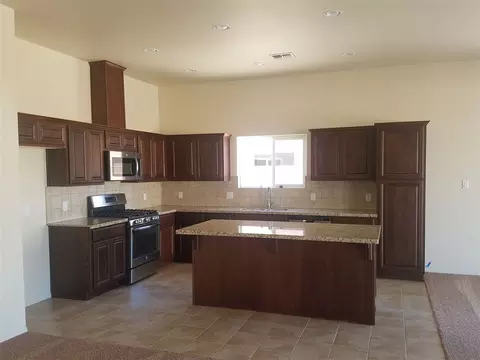 7866 E 38 St, Yuma, AZ 85365 photo 4
