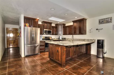 8097 E 27 St, Yuma, AZ 85365 photo 2