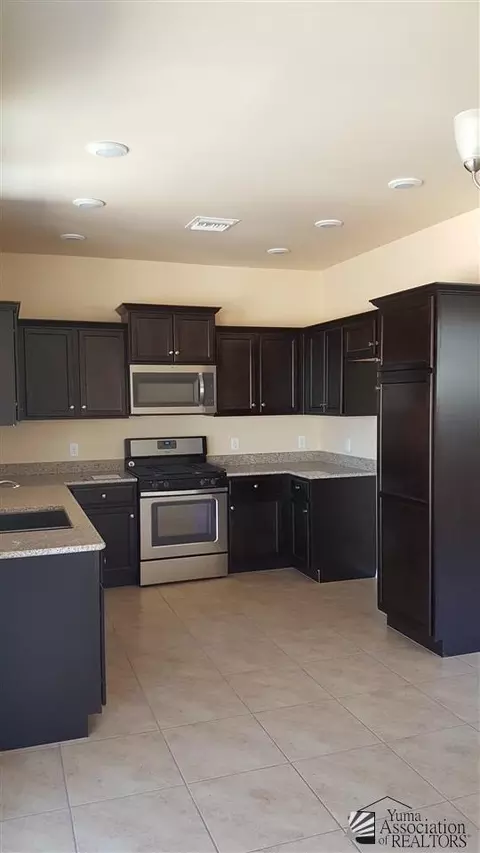 6572 E 35 Pl, Yuma, AZ 85365 photo 3