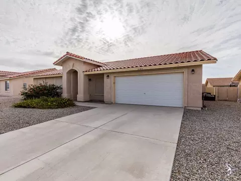 6365 E 44th Pl, Yuma, AZ 85365 photo 2