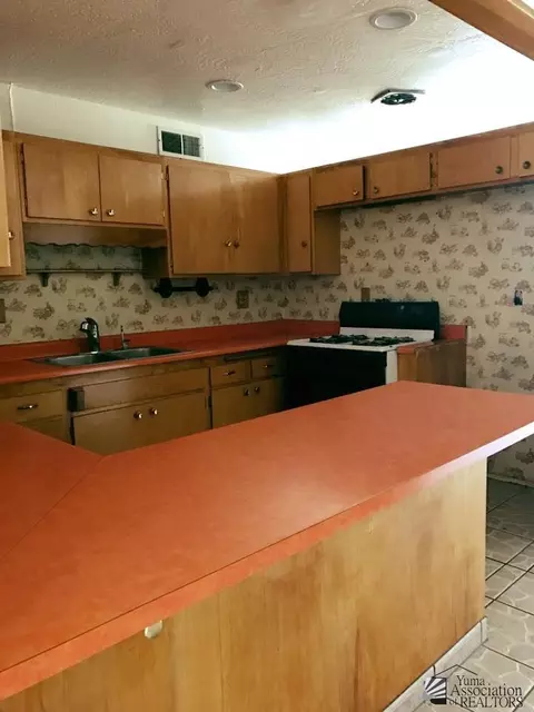 1319 E Morrison St, Yuma, AZ 85365 photo 4