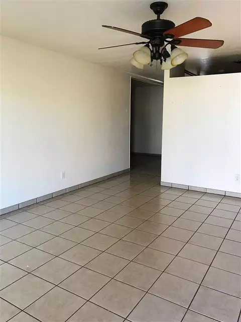 1319 E Morrison St, Yuma, AZ 85365 photo 3