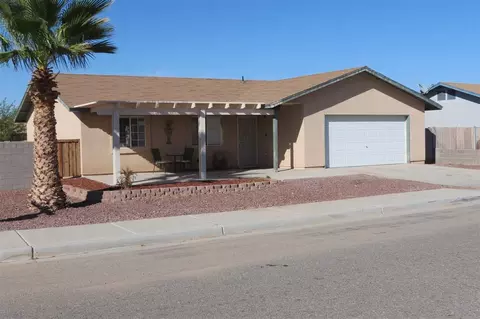 8682 E 39 St, Yuma, AZ 85365 photo 1