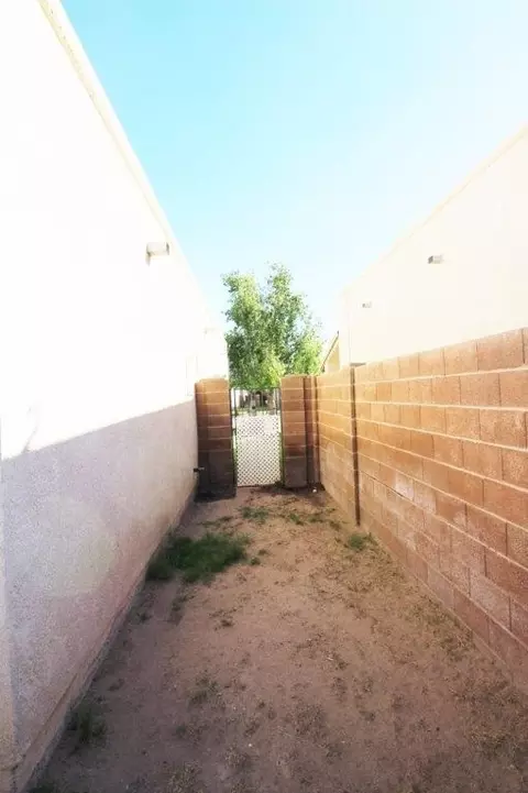 2242 E 27 Ln, Yuma, AZ 85365 photo 20