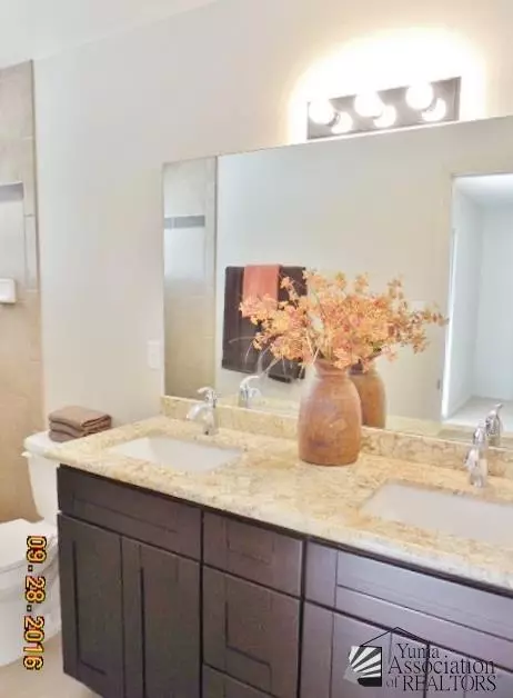 2129 E 25 Pl, Yuma, AZ 85365 photo 9