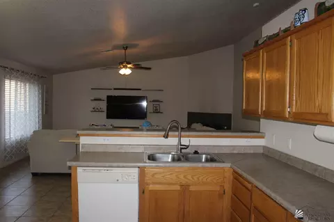 6328 E 42 St, Yuma, AZ 85365 photo 9