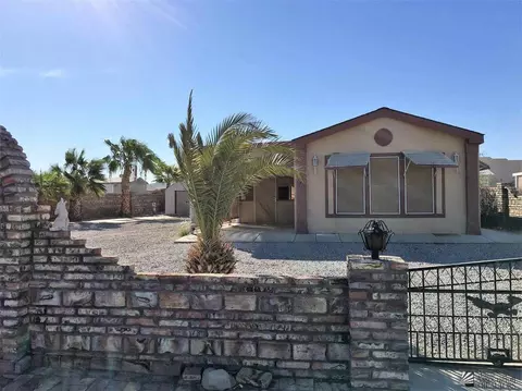 13367 52 Dr, Yuma, AZ 85367 photo 1