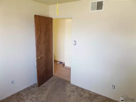 930 E 25 St, Yuma, AZ 85364 photo 8