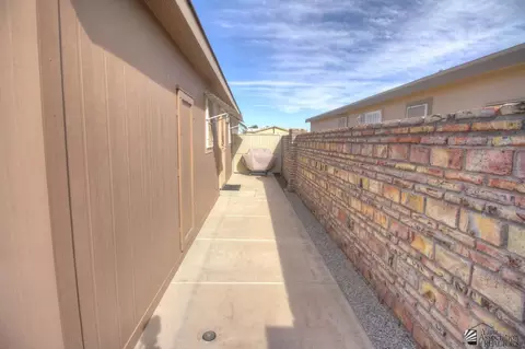 10323 E 37 Pl, Yuma, AZ 85365 photo 4