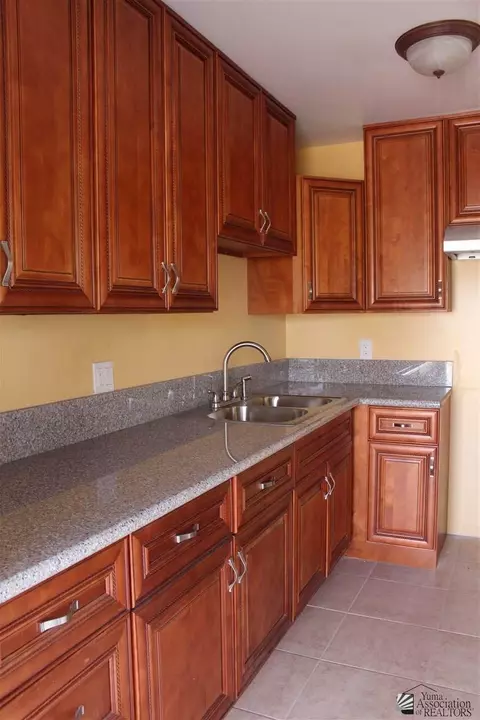 1318 E 24 Pl, Yuma, AZ 85365 photo 6