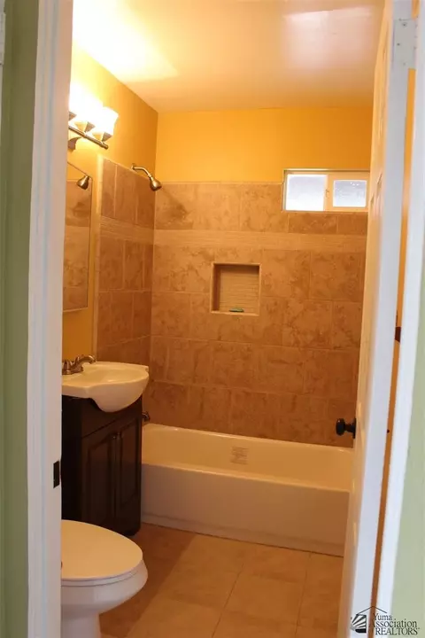 1318 E 24 Pl, Yuma, AZ 85365 photo 9