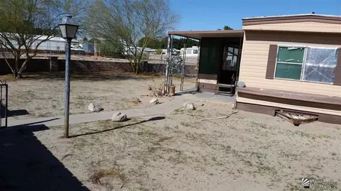 10818 E Amber Dr, Yuma, AZ 85365 photo 2