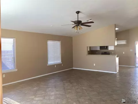10624 E 35 St, Yuma, AZ 85365 photo 2