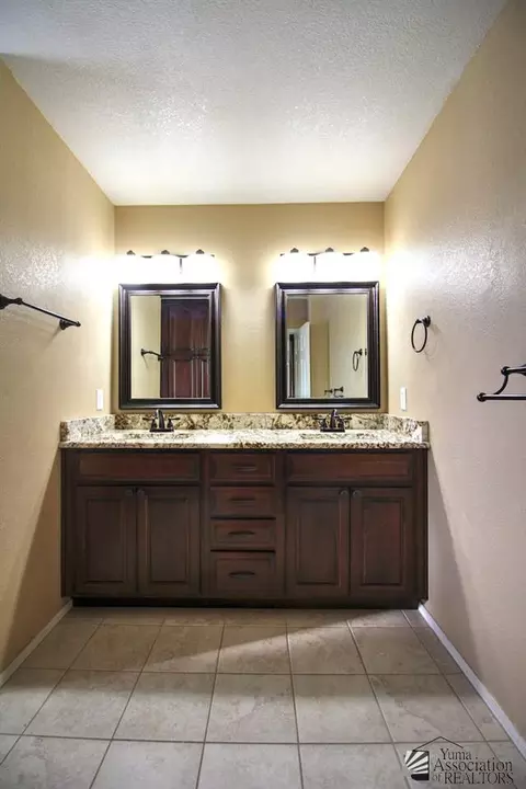 8021 E 26 St, Yuma, AZ 85365 photo 9