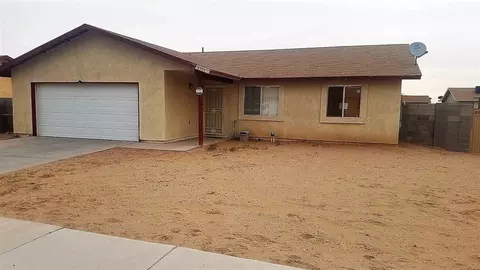 8705 E 39 St, Yuma, AZ 85365 photo 1