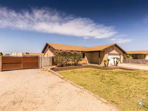 8770 E 39 St, Yuma, AZ 85365 photo 1