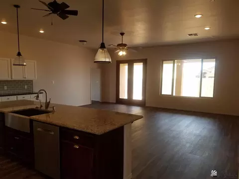3941 S Devane Dr, Yuma, AZ 85365 photo 3