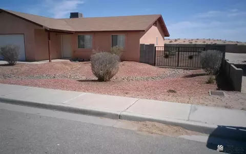 8883 E 39 Pl, Yuma, AZ 85365 photo 2