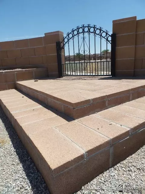 10297 S Avenida Compadres, Yuma, AZ 85365 photo 4