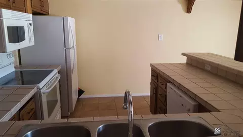 559 E 26 St, Yuma, AZ 85365 photo 6