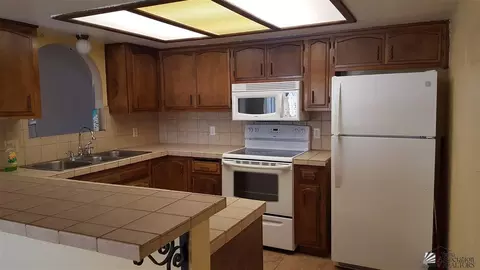 559 E 26 St, Yuma, AZ 85365 photo 5