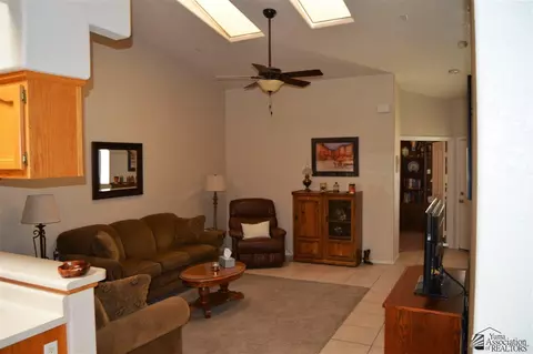 10672 E 35 St, Yuma, AZ 85365 photo 2
