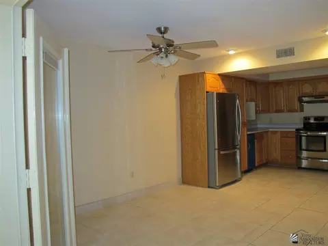 523 E 25 St, Yuma, AZ 85365 photo 9