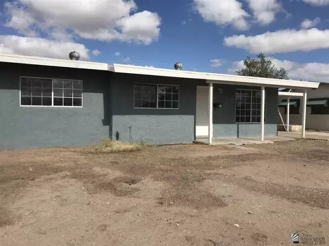 926 E 25 St, Yuma, AZ 85365 photo 1