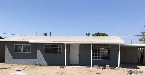 926 E 25 St, Yuma, AZ 85365 photo 2