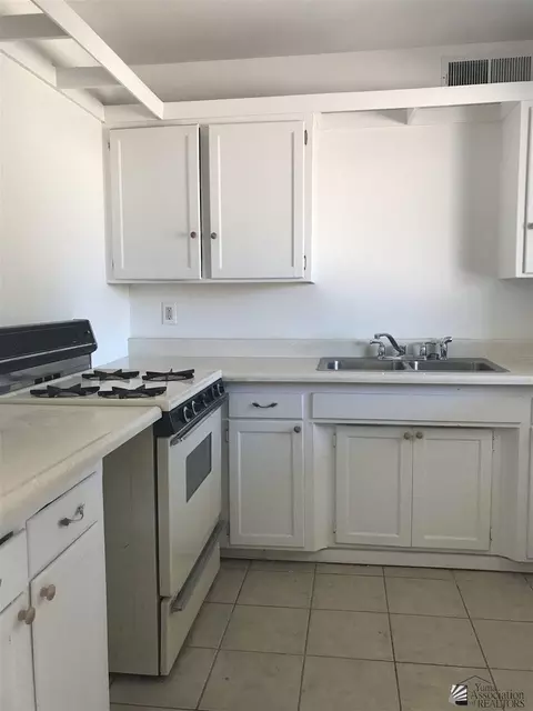 926 E 25 St, Yuma, AZ 85365 photo 5