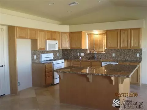 11204 E 24 Pl, Yuma, AZ 85367 photo 2