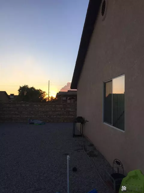 9585 E 38 St, Yuma, AZ photo 8