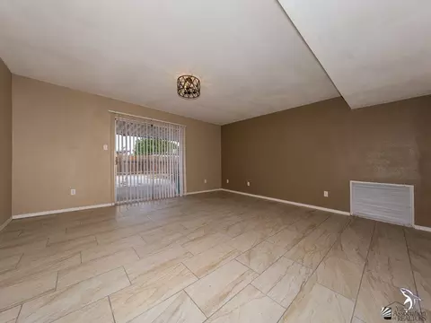 1622 E 27 St, Yuma, AZ 85365 photo 7