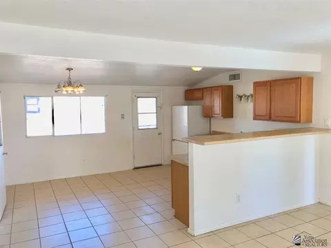 2028 E 24 Pl, Yuma, AZ 85365 photo 2