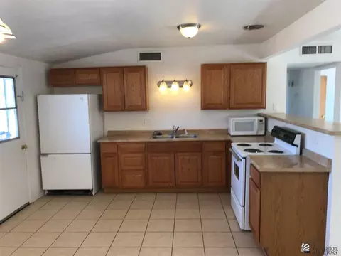 2028 E 24 Pl, Yuma, AZ 85365 photo 3