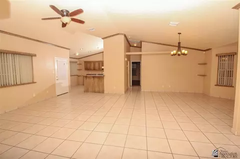 10588 E 37 St, Yuma, AZ 85365 photo 4