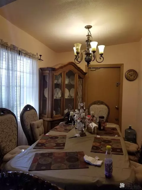 236 S 9 Ave, Yuma, AZ 85364 photo 2