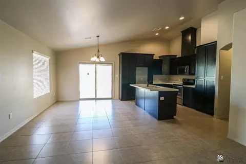 8661 E 35 St, Yuma, AZ 85365 photo 5
