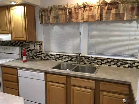 12561 E 46 Dr, Yuma, AZ 85367 photo 3