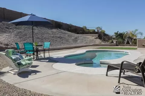 8201 E Adobe Ridge Rd, Yuma, AZ 85365 photo 2