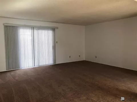 1446 E Pebble Beach Dr, Yuma, AZ 85365 photo 2