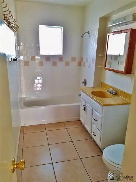 284 E 25 St, Yuma, AZ 85364 photo 8