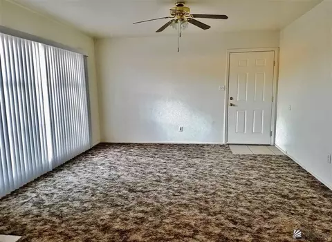 284 E 25 St, Yuma, AZ 85364 photo 2