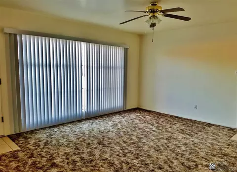 284 E 25 St, Yuma, AZ 85364 photo 3