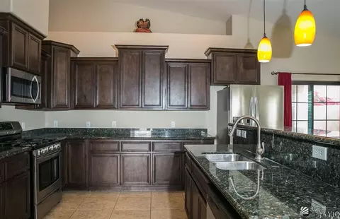 194 E 13 Pl, Somerton, AZ 85350 photo 2
