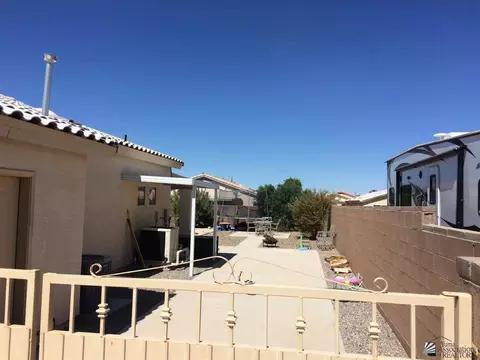 10594 E 39 Pl, Yuma, AZ 85365 photo 12
