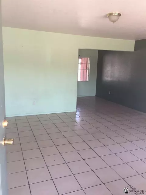 1340 E 26 St, Yuma, AZ 85365 photo 4